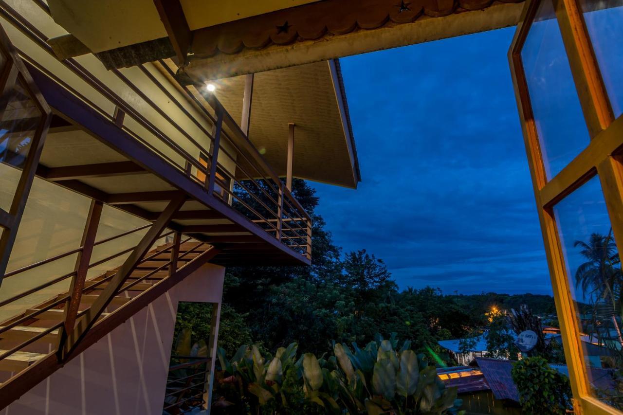 Sea Tower Hotel Puerto Viejo de Talamanca Bagian luar foto