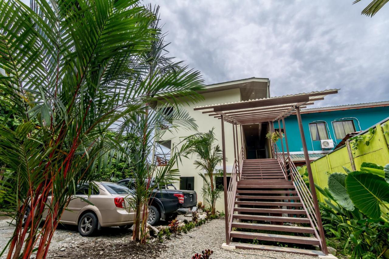 Sea Tower Hotel Puerto Viejo de Talamanca Bagian luar foto